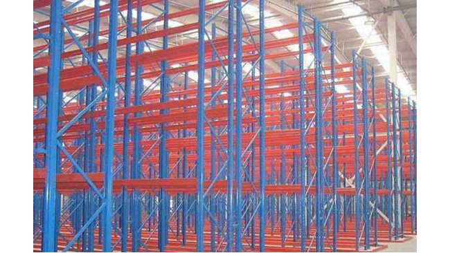 窄巷道貨架的特點(diǎn)及應(yīng)用