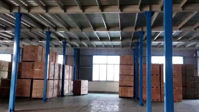 南京機電行業1000平鋼平臺貨架案例