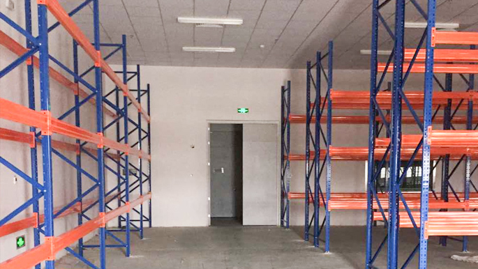 汽車(chē)行業(yè)閣樓貨架