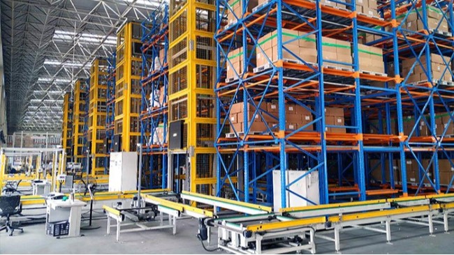 備受關(guān)注的智能立體貨架—四向穿梭車貨架